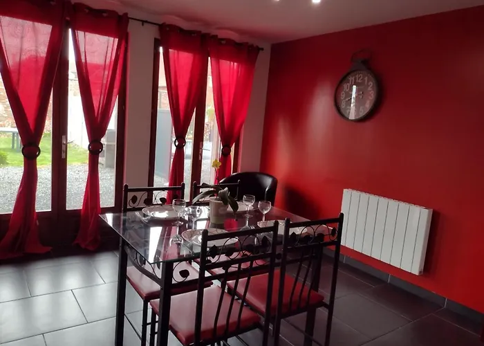 Chaleureux Avec Jardin, Bbq, Wifi Et équipements Modernes En Plein Cœur De Verchain-maugré - Fr-1-510-210 *